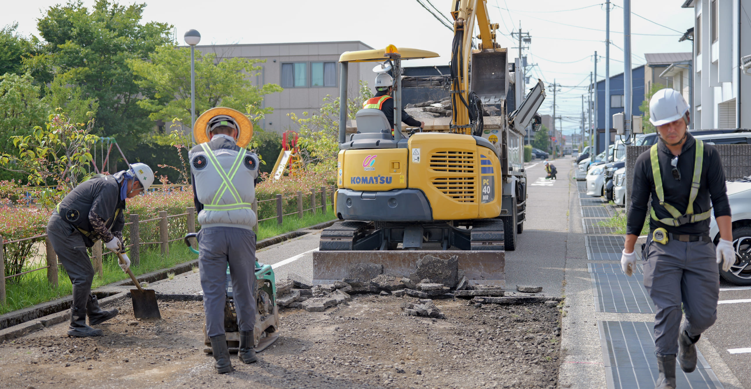 萬行建設について